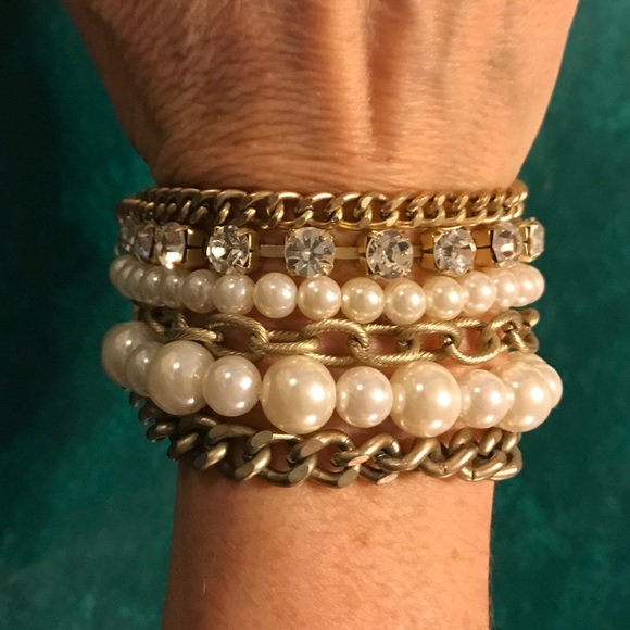 Jewelry - Multi strand bracelet with magnetic closure